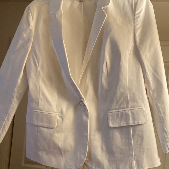 White blazer - Picture 4 of 8
